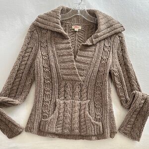 American Eagle Outfitters V-Neck Cable Knit Sweater